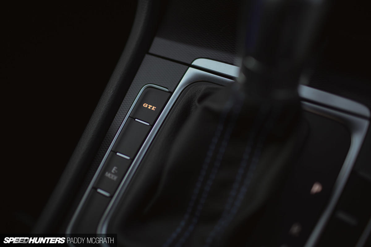 2016 Volkswagen GTE par Paddy McGrath-36