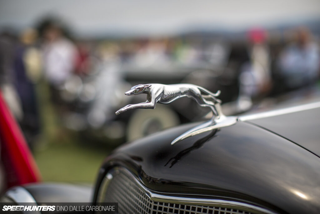 Hood Ornaments & Emblems Of Pebble Beach