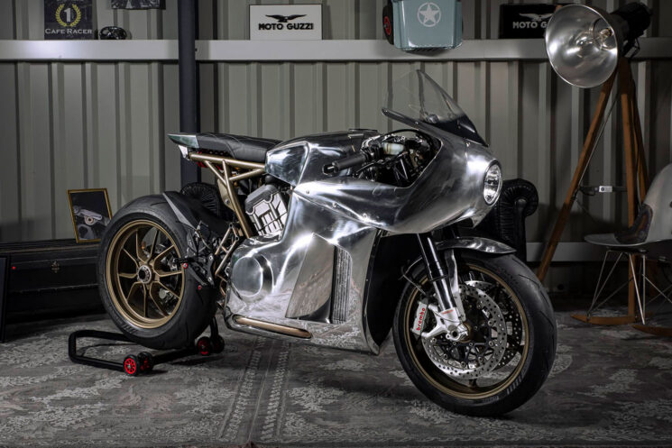 Honda Vtr1000f personnalisé d'ici 2020 motos
