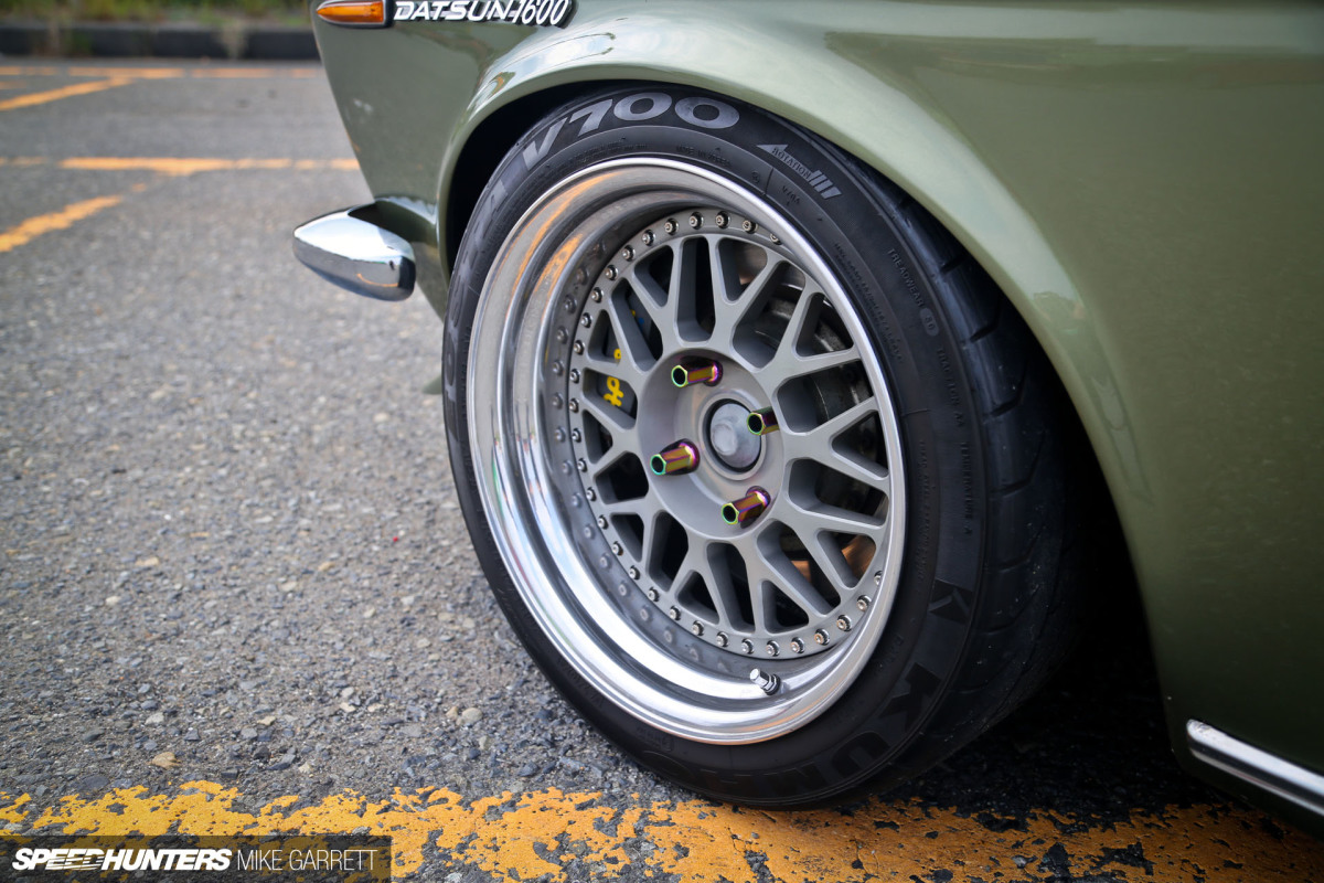 Copie de Datsun-Bros-74