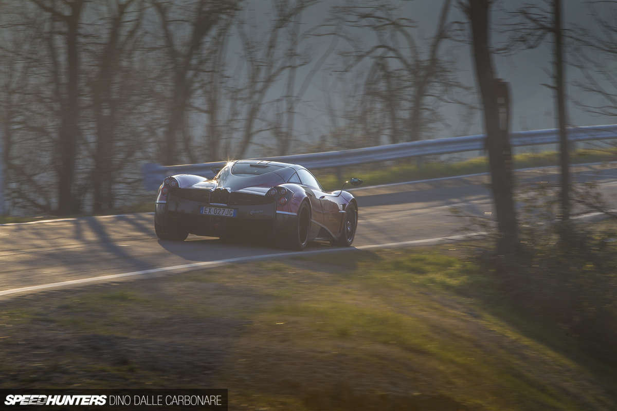 Huayra-modena-drive-27