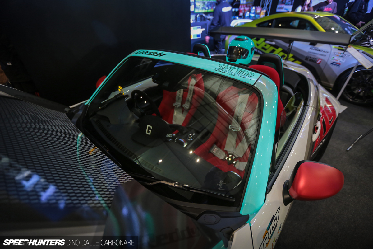 TAS2016-18
