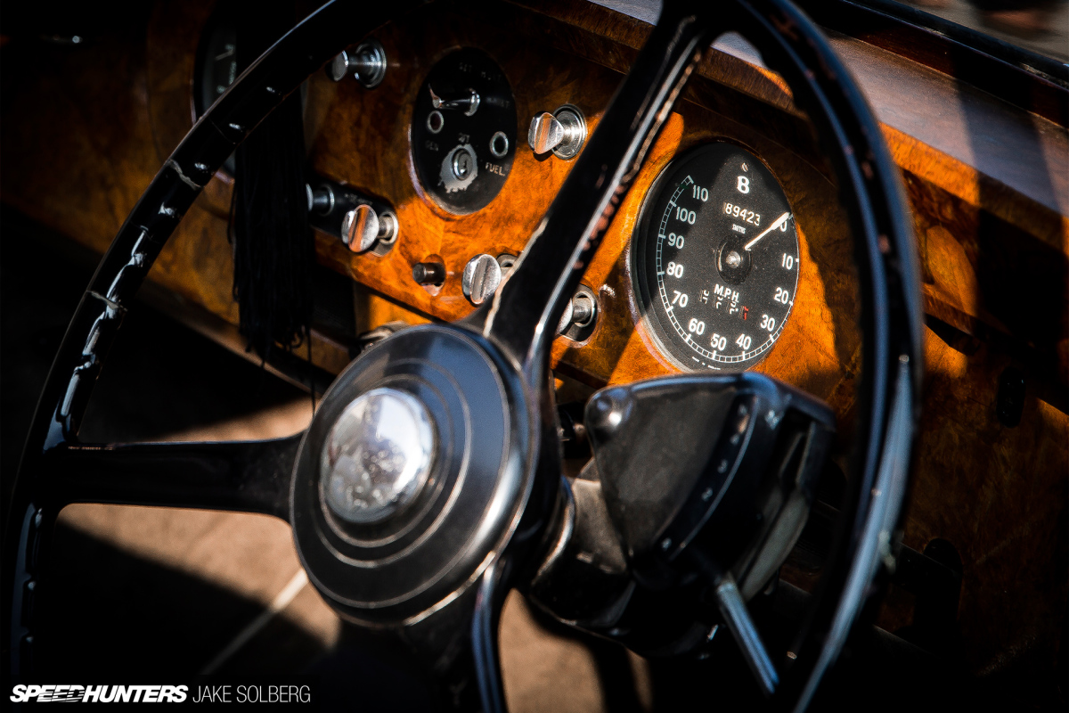Sh_bentley_dash