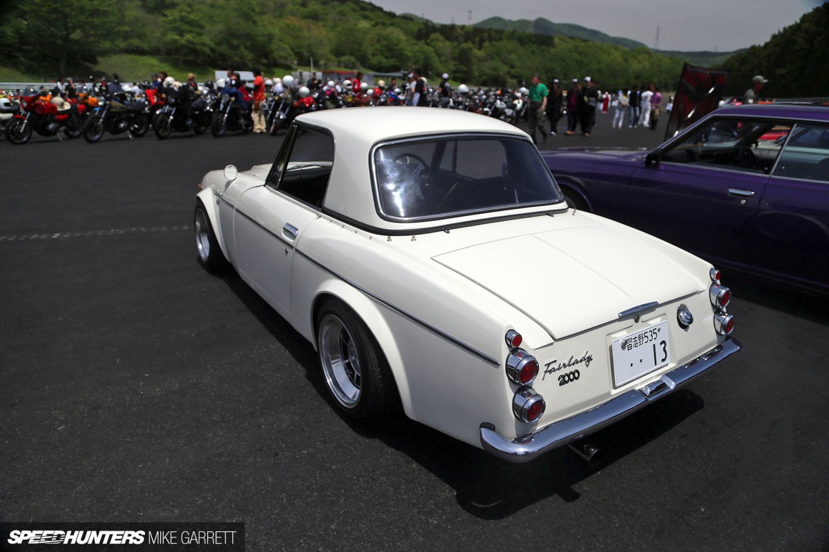 Roadster-04-01