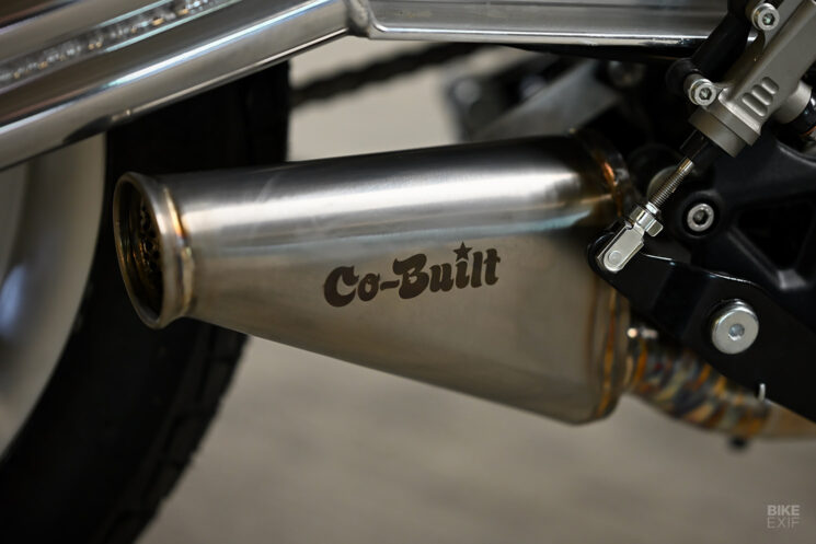 Royal Enfield Guerrilla 450 Street Tracker du magazine Sideburn