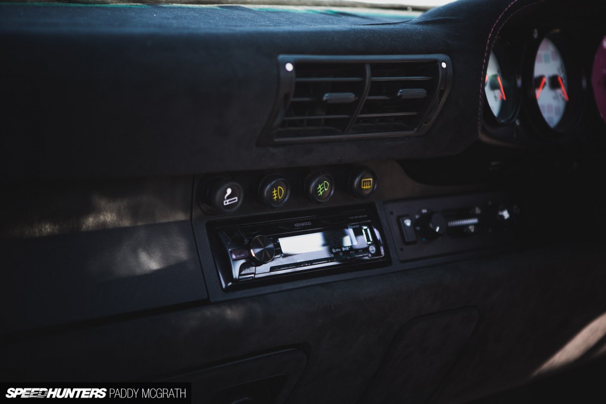 Milestone 71 Porsche 964 par Paddy McGrath-26