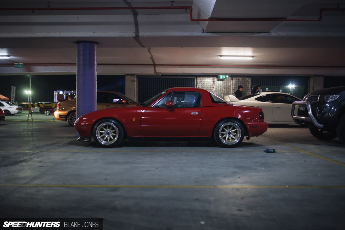 Ajusté vendredi iii-1415