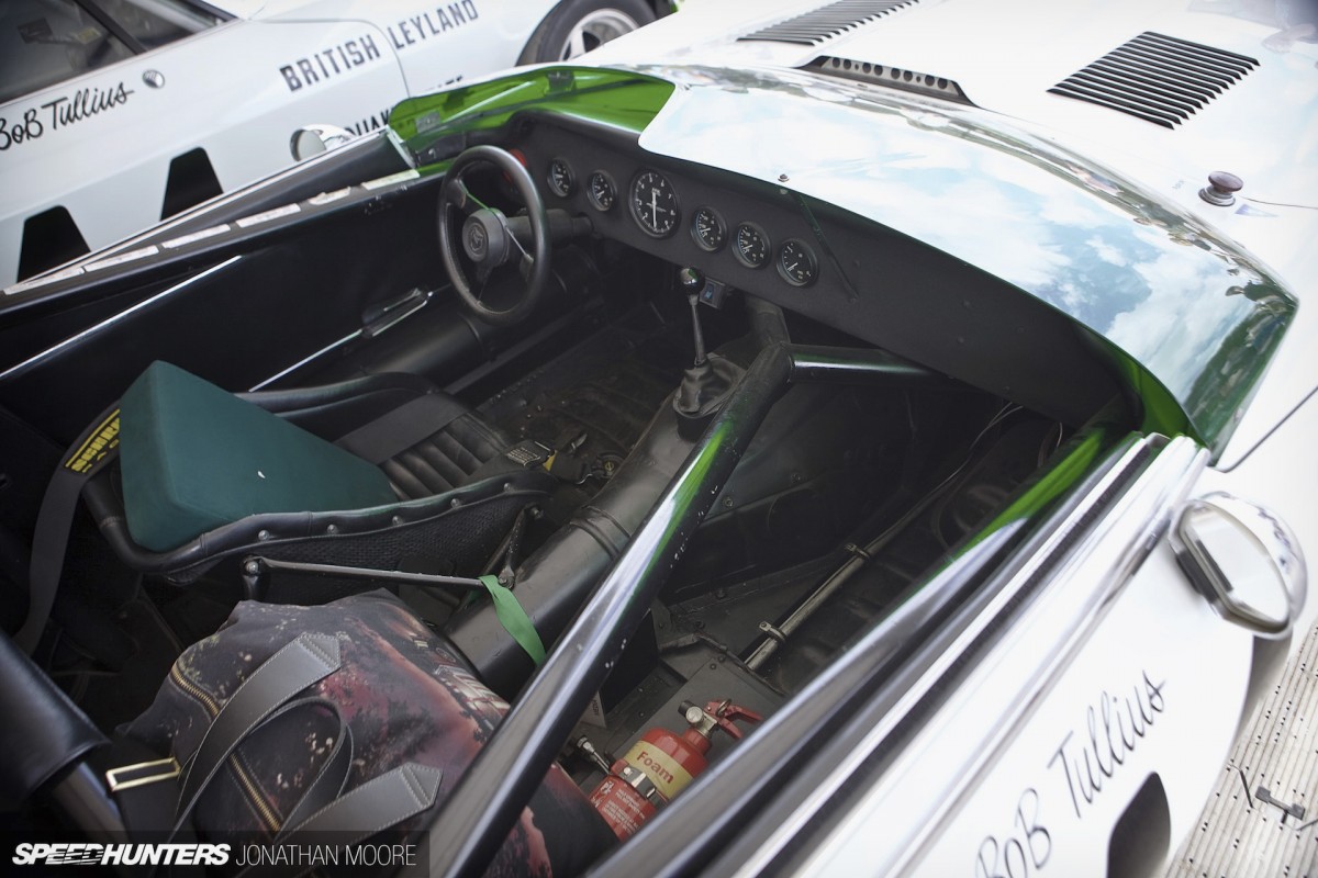 Goodwood_Fos-15_Group_44_E-Type-009