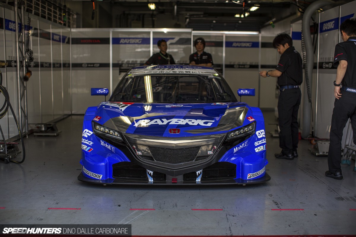 Supergt-Fuji-Pits-06