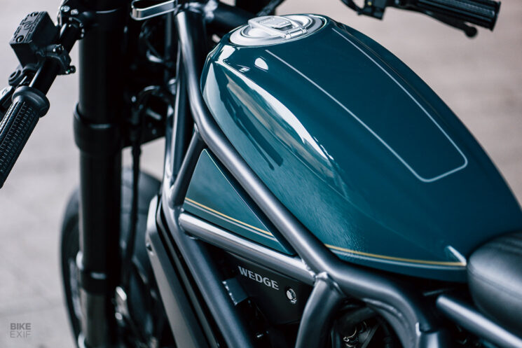Ducati Scrambler 1100 Sport Pro Café Racer par caisse de caisse