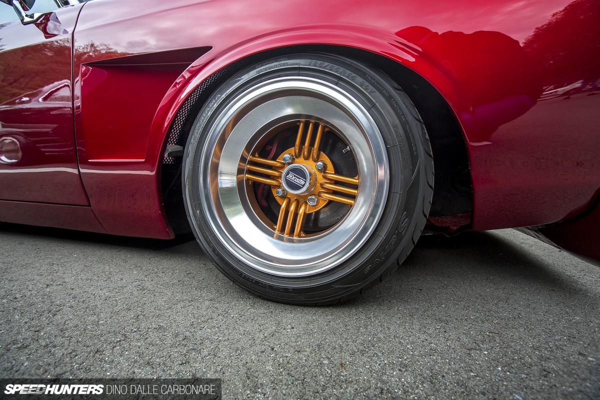Shakotan-Laurel-02