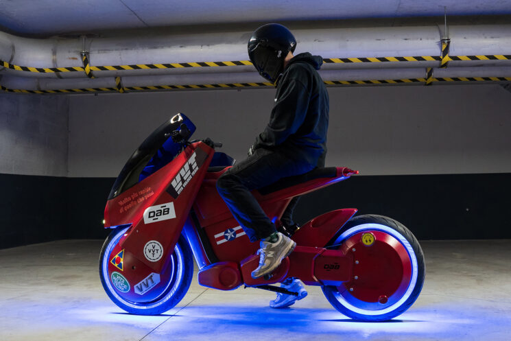 Motorcycle électrique Akira par J Balvin et Dab Motors
