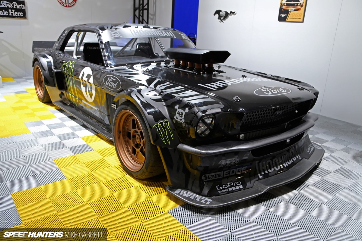 SEMA-PRO-TOURING-01JPG