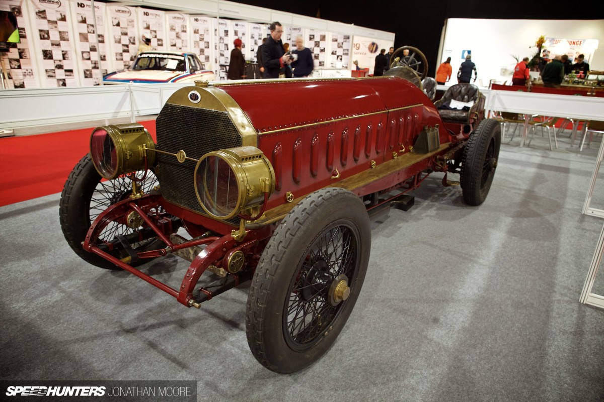 L'édition 2015 de Race Retro, premier spectacle d'hiver en Europe pour le sport automobile historique, qui s'est tenue au Stoneleigh Park Exhibition Center au Royaume-Uni