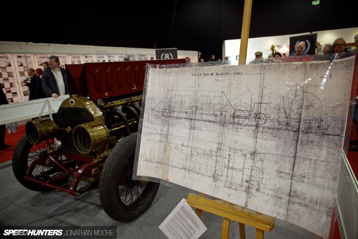 L'édition 2015 de Race Retro, premier spectacle d'hiver en Europe pour le sport automobile historique, qui s'est tenue au Stoneleigh Park Exhibition Center au Royaume-Uni