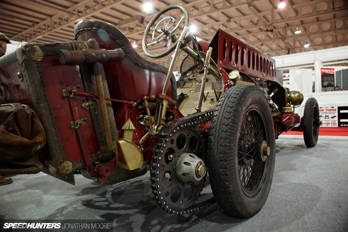 L'édition 2015 de Race Retro, premier spectacle d'hiver en Europe pour le sport automobile historique, qui s'est tenue au Stoneleigh Park Exhibition Center au Royaume-Uni