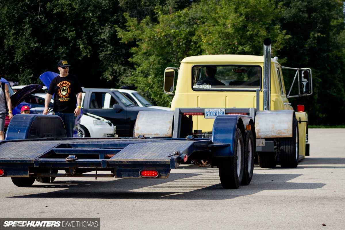 semi-remorque international-showdown