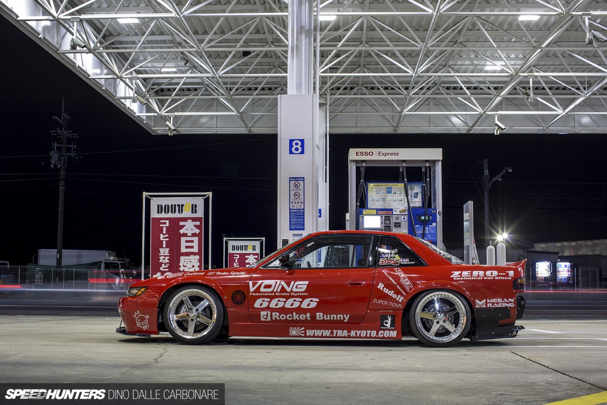 Halloween-Breast-S13-02