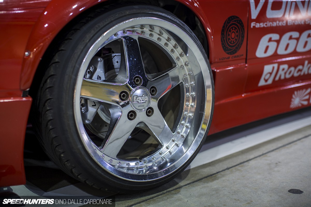 Halloween-Breast-S13-09