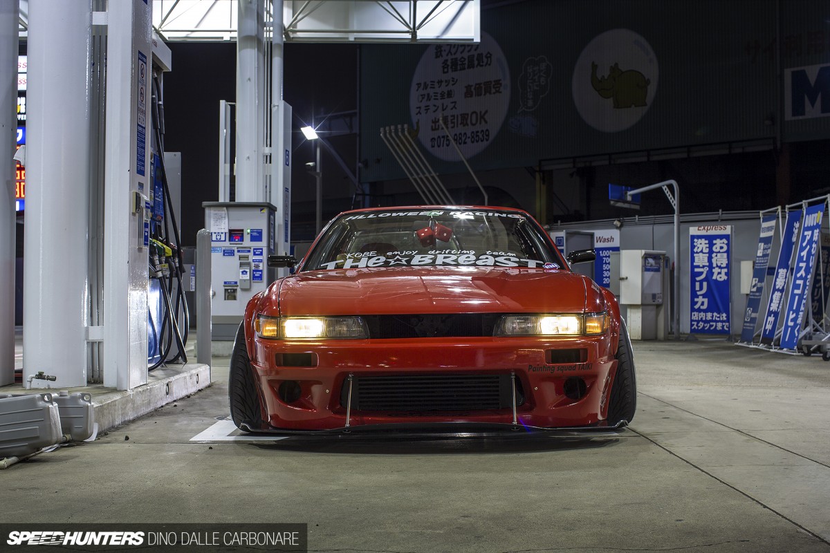 Halloween-Breast-S13-08