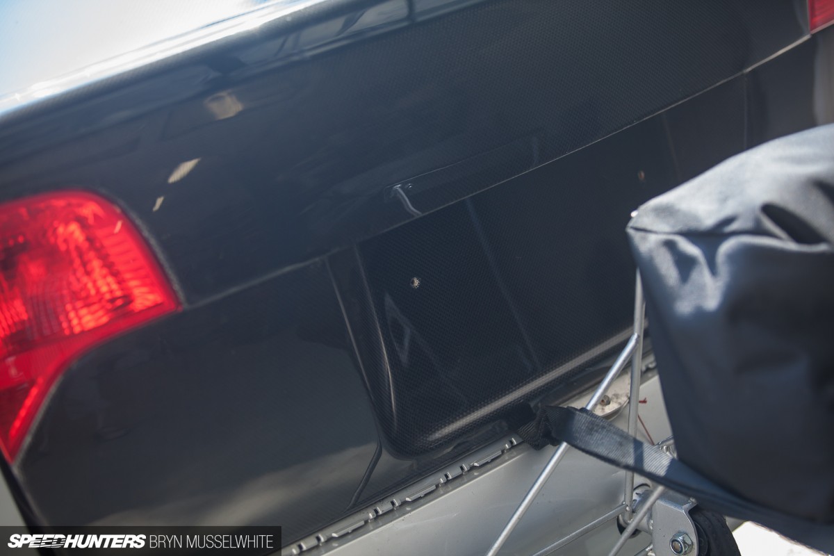 Une voiture de drag de Finland Audi RS4 -4