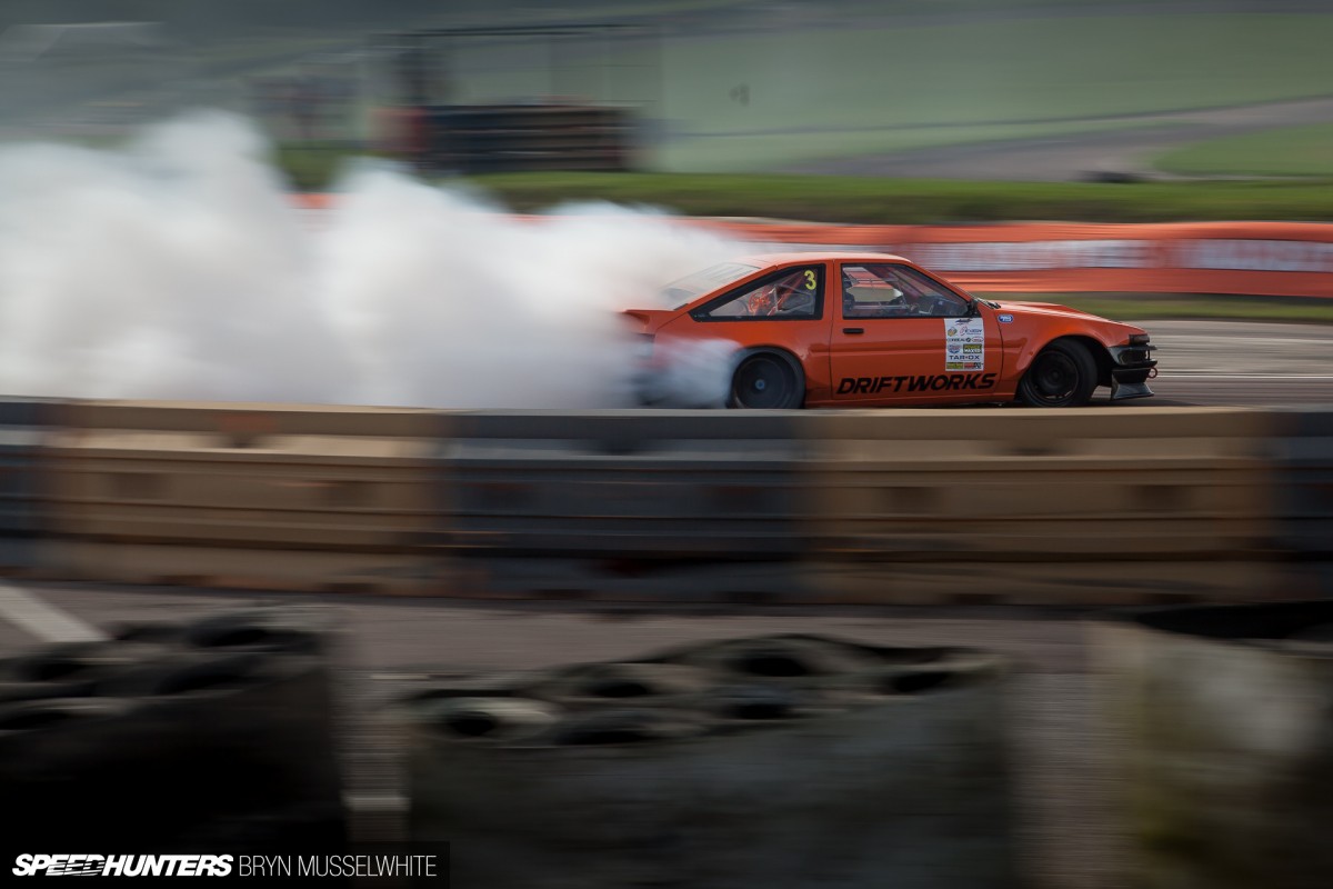 Driftworks AE86 V8 -2-2