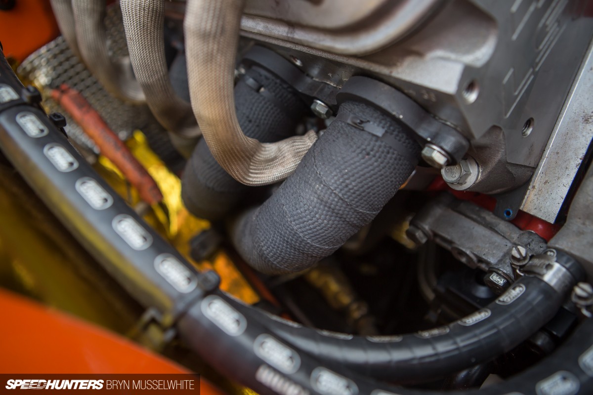 A Driftworks AE86 V8 -64