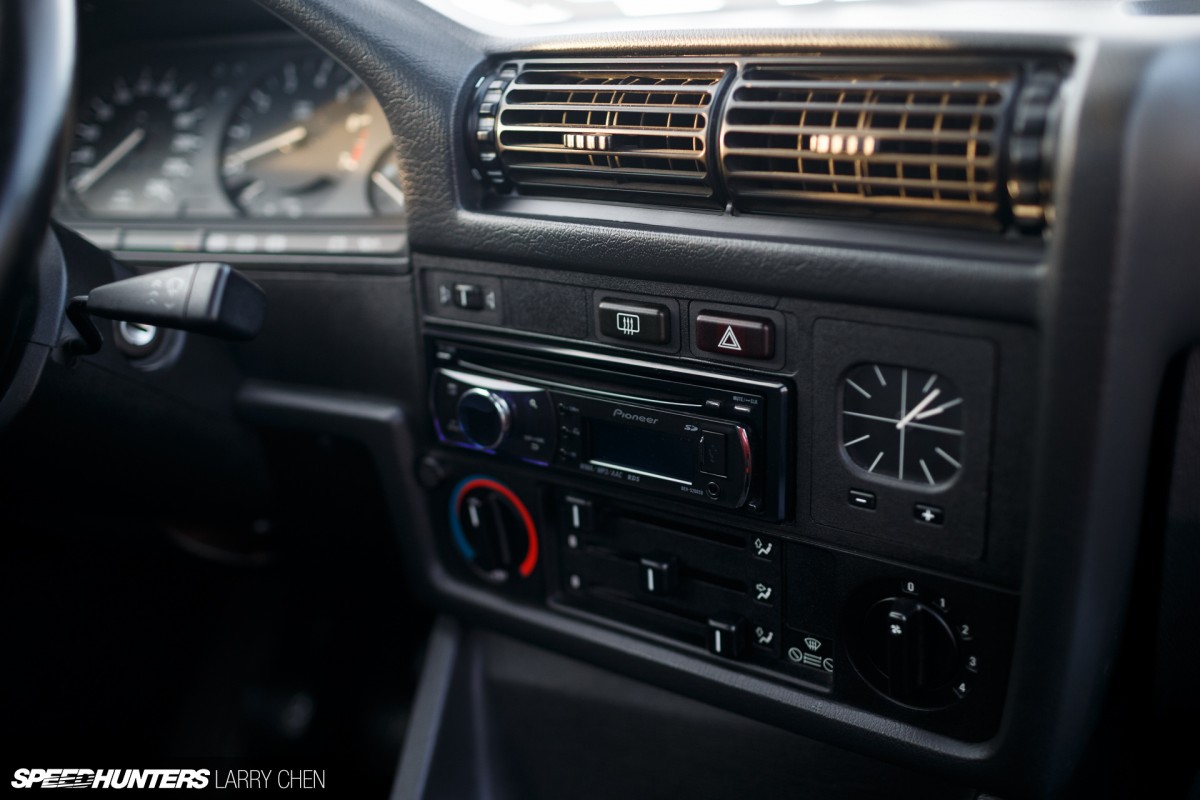 Larry_chen_peedhunters_bmw_e30_shaved-39