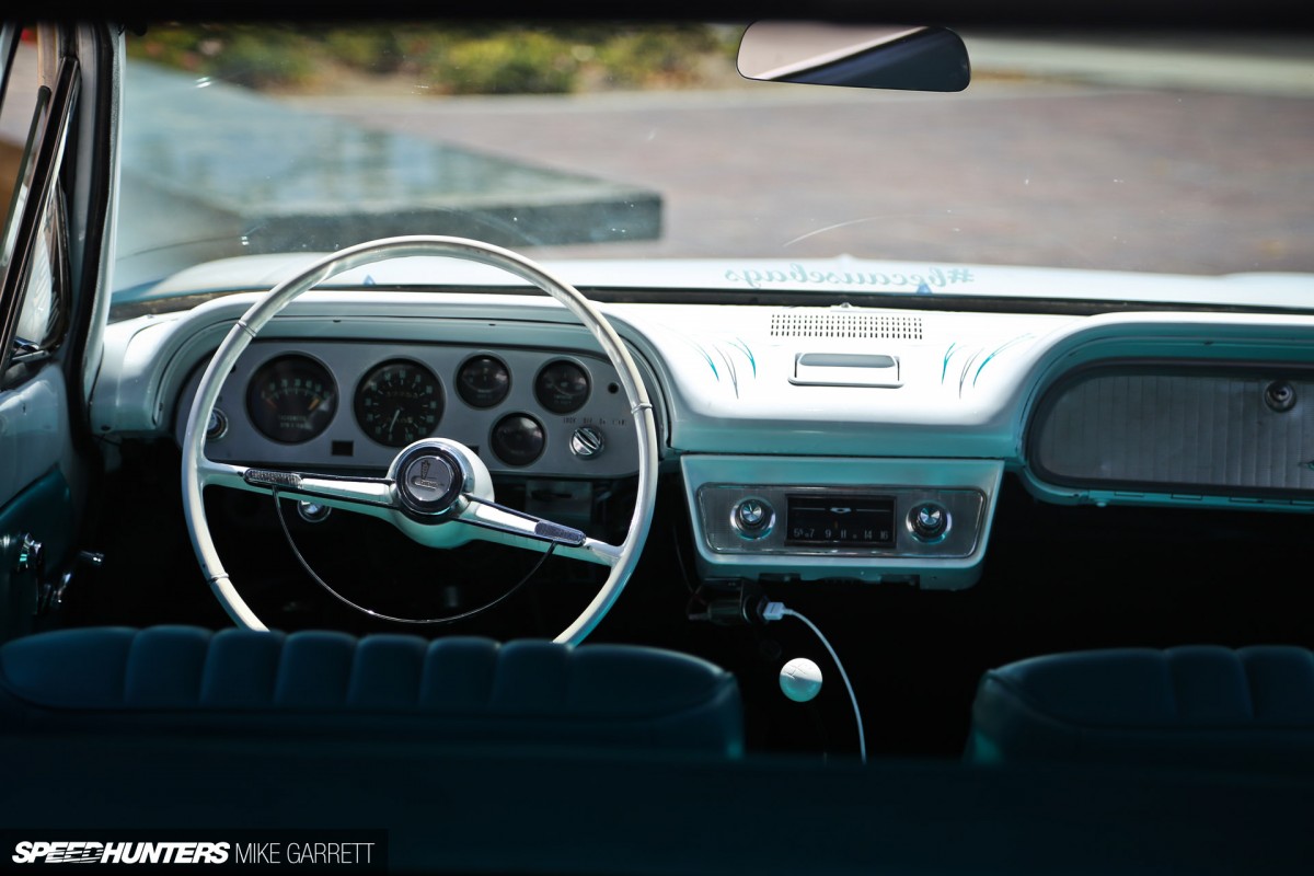 COPIE CORVAIR-WAGON-LOWRIDER-17