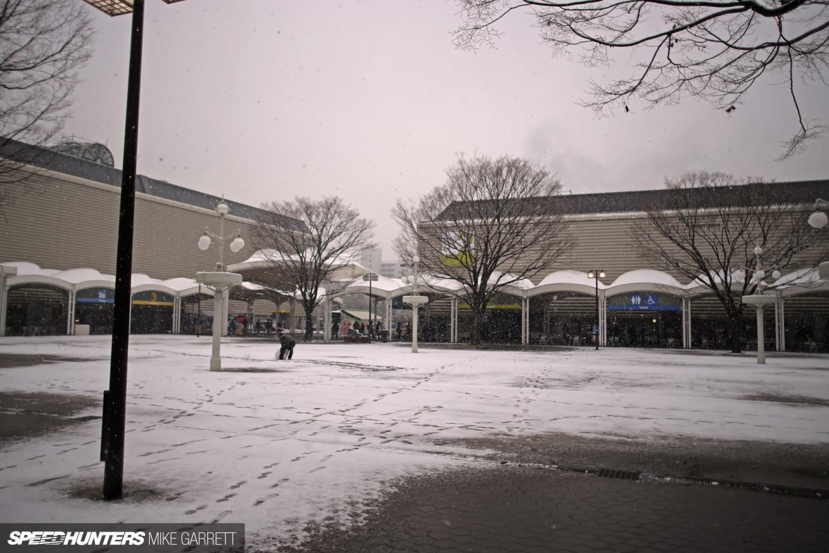 Osaka-Auto-Messe-14-08