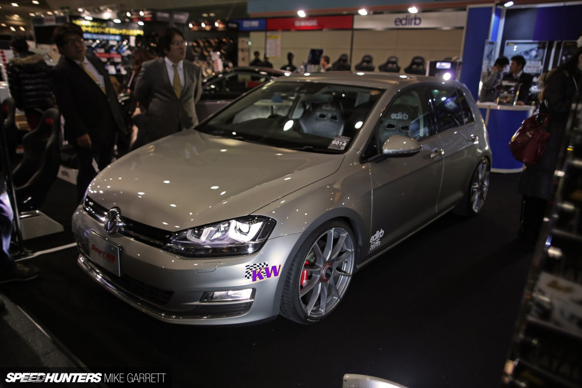 Osaka-Auto-Messe-14-18