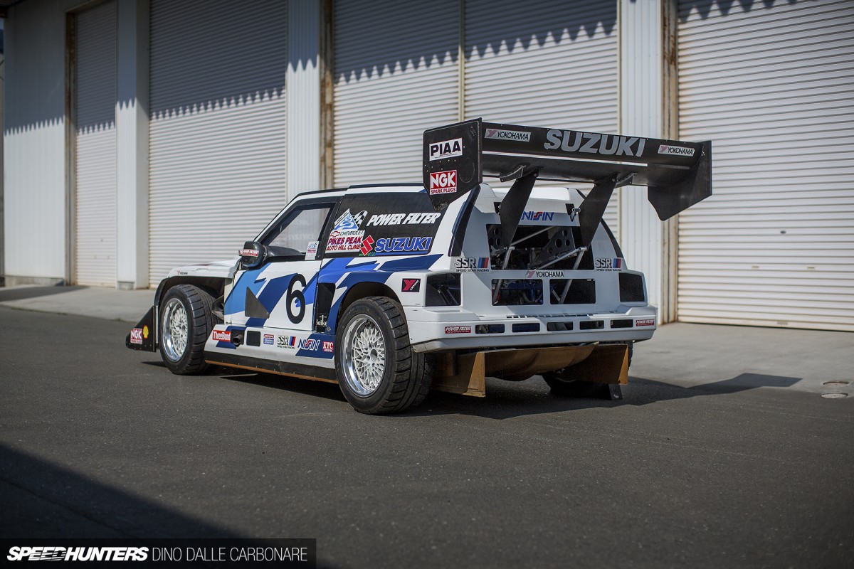 Twin-Enchine-Escudo-01