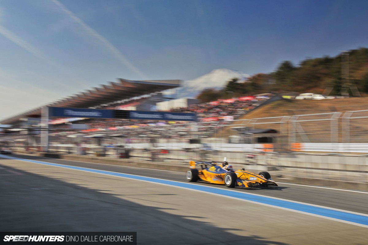 Supergt-Fuji-SprintCup-13-17
