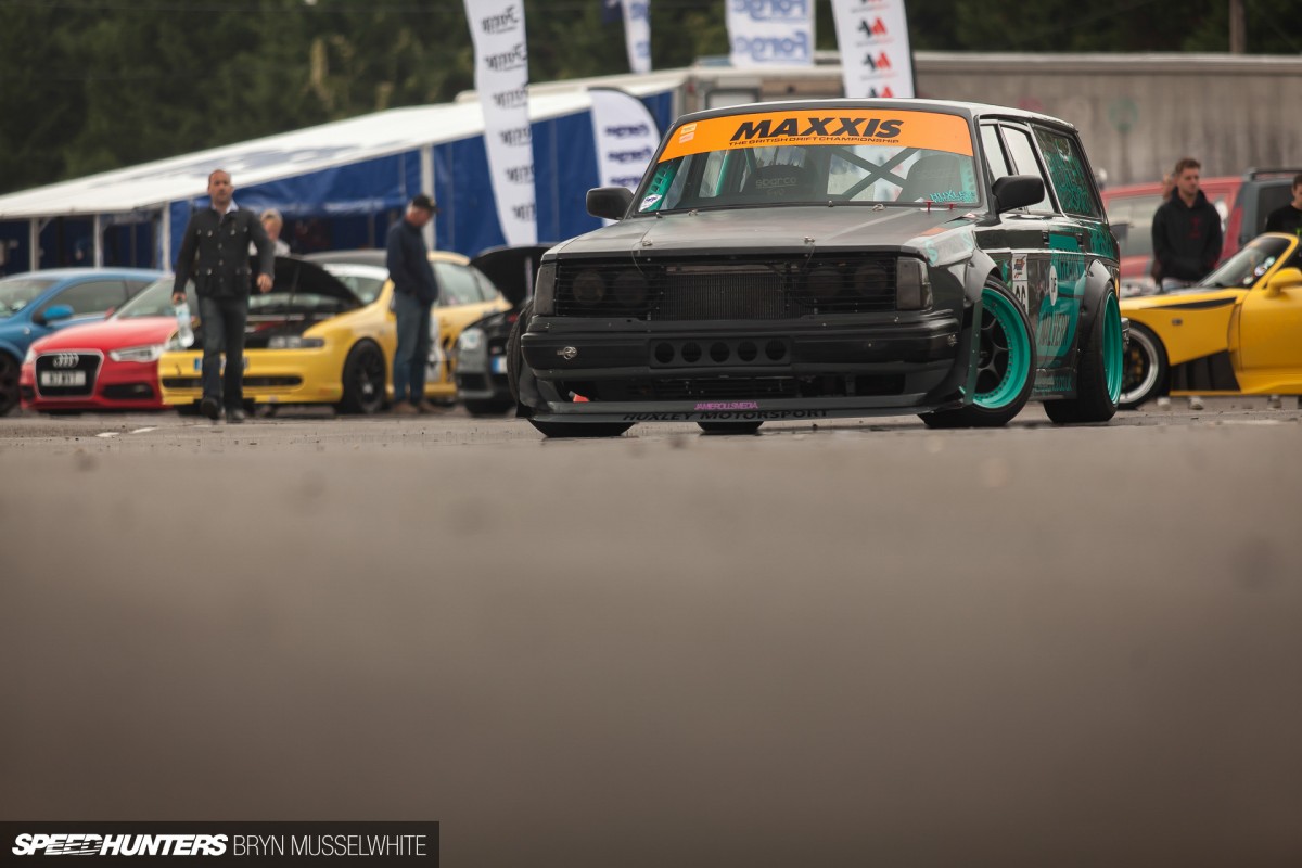 Huxley Motorsport Volvo 240-10