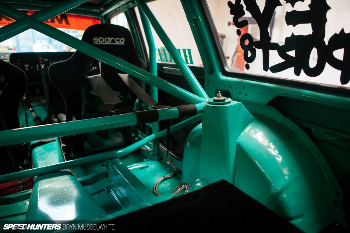 Huxley Motorsport Volvo 240-34
