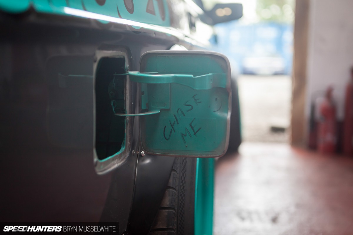 Huxley Motorsport Volvo 240-25