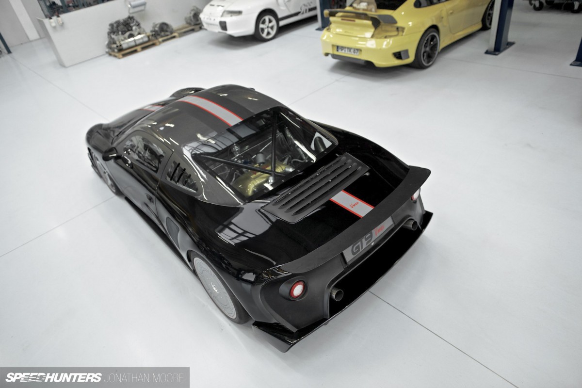 L'atelier de spécialiste Porsche Tuners 9ff