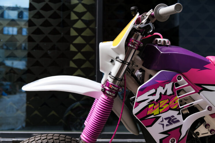 Royal Enfield Guerrilla Supermoto par Sticky's Speed ​​Shop X Ryan Roadkill