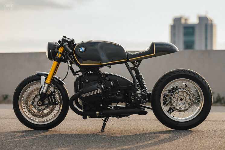 BMW R1100 Café Racer avec une esthétique de boxeur vintage