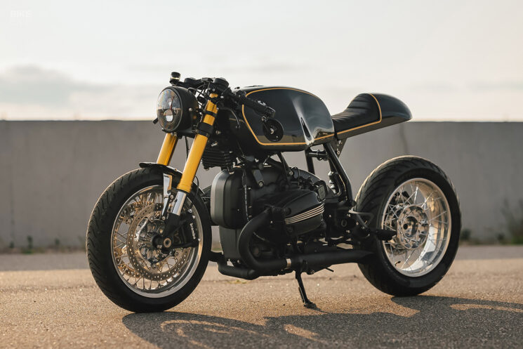 BMW R1100 Café Racer avec une esthétique de boxeur vintage