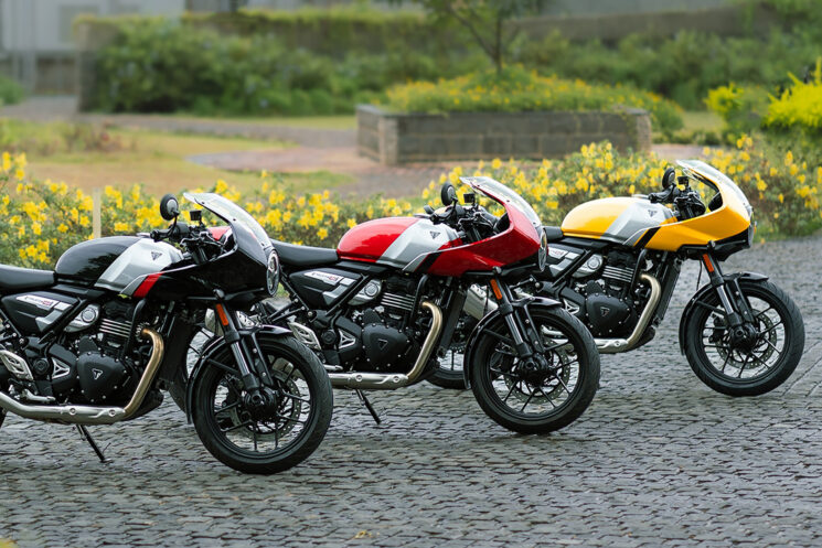 2026 Triumph Throixton 400