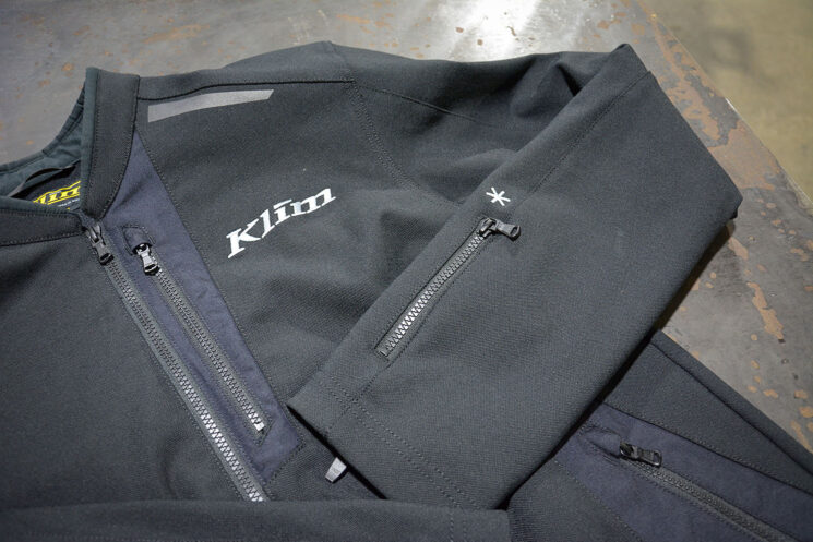 Le Klim Marrakech est une veste de moto classé CE AA qui est protectrice, cool et confortable.