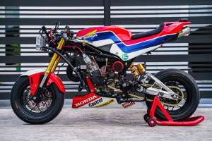 Un coureur de rue Honda Grom avec une moto à deux temps, par Cohn Racers, États-Unis