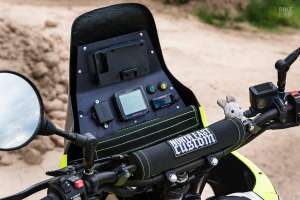 Honda NX650 Dominator de style rallye par North East Custom