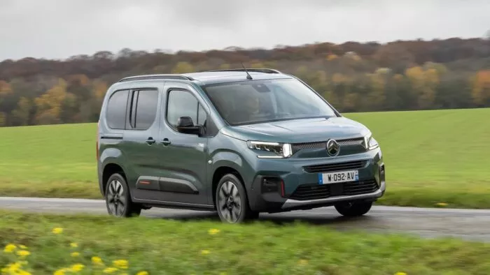 Citroën E Berlingo XTR 2024 10 700x394