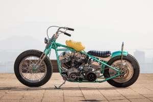 Harley-Davidson Shovelhead avec réservoir de carburant réaliste en forme de cacahuète par Sun Motorcycles, Heiwa MC et Wedge