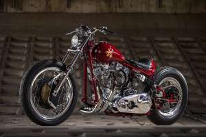Chopper Harley-Davidson FLH 1978 avec cadre personnalisé, par Fatech