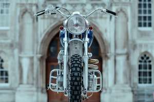 Traîneau du désert Kawasaki W650 par Dirty Dick's Motos