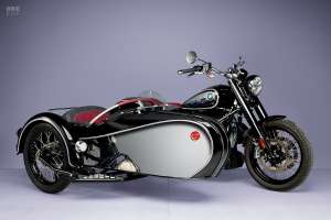 Montage side-car BMW R18 par Précision Side-Cars