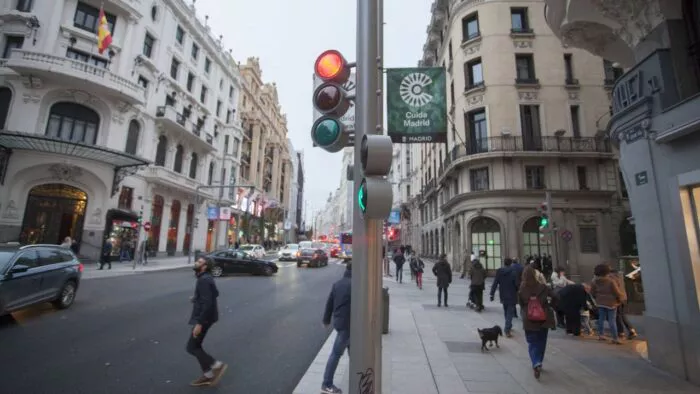 Feu de circulation central de Madrid 700x394
